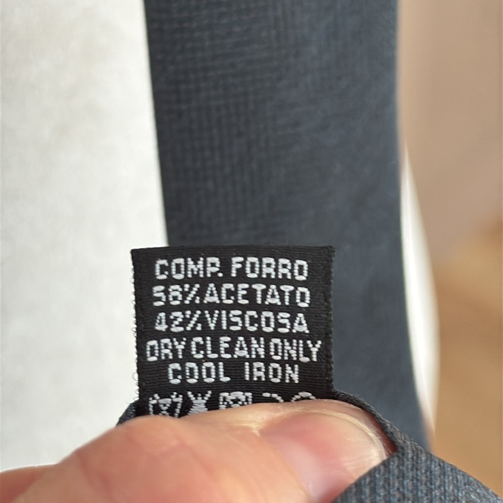 Hugo Boss - Picture 5 of 7